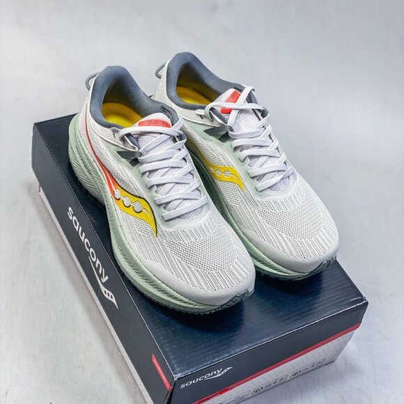 Saucony Triumph 21 Low-Top Gray & Green Running Shoes main image 4